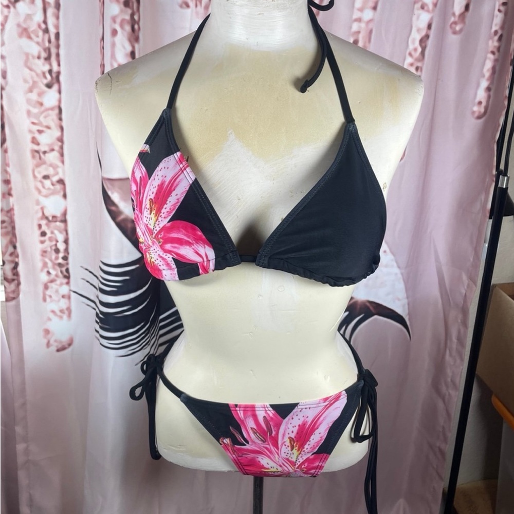 Floral Pink and Black Bikini Set - Picture 5 of 7
